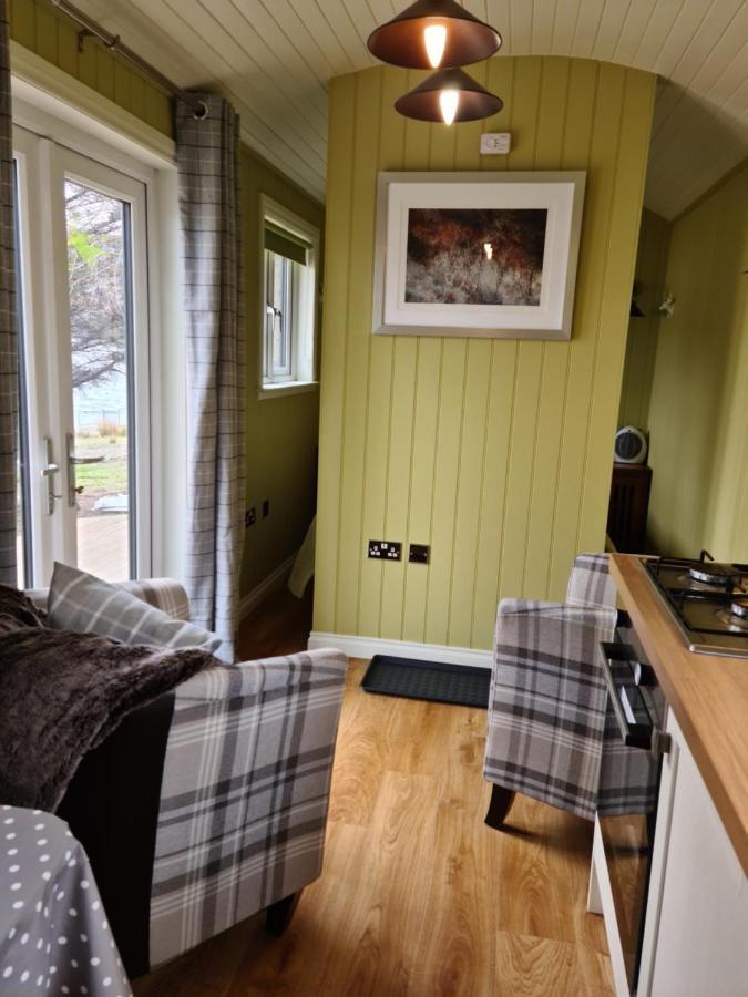 The Bay ,Luxury Shepherds Hut, Dundonnell Екстер'єр фото