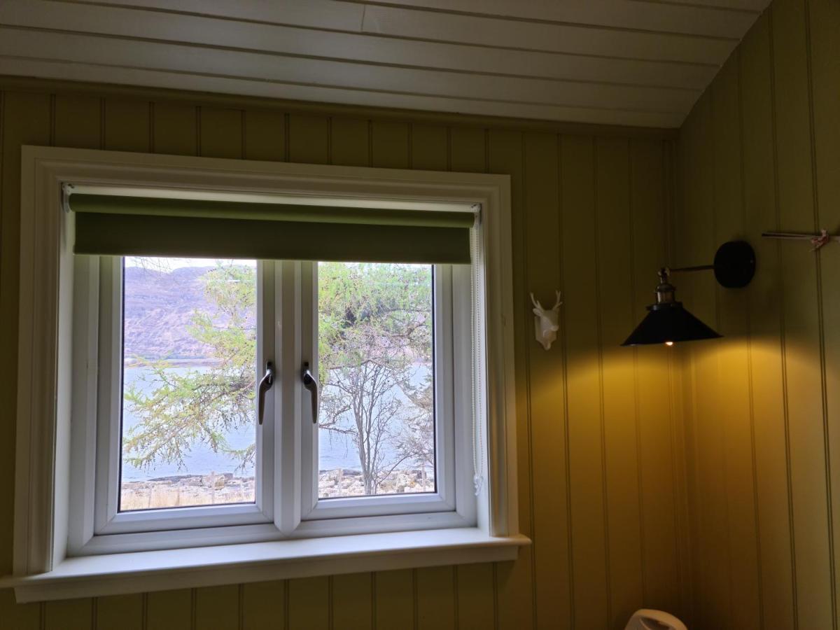 The Bay ,Luxury Shepherds Hut, Dundonnell Екстер'єр фото