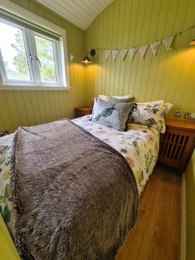 The Bay ,Luxury Shepherds Hut, Dundonnell Екстер'єр фото